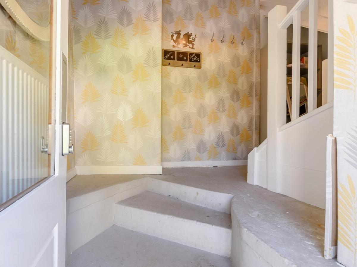 Waters Edge Apartment Ystradgynlais Ngoại thất bức ảnh