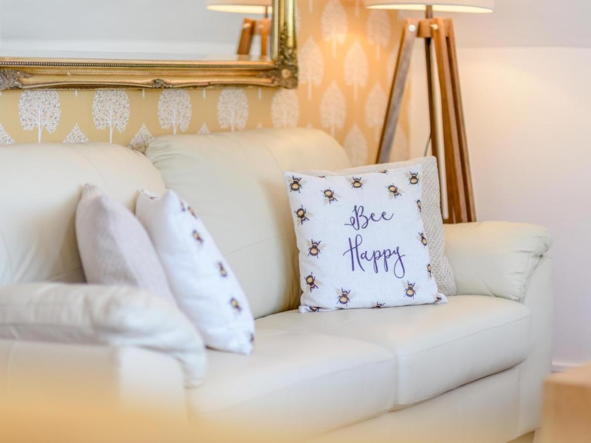 Waters Edge Apartment Ystradgynlais Ngoại thất bức ảnh